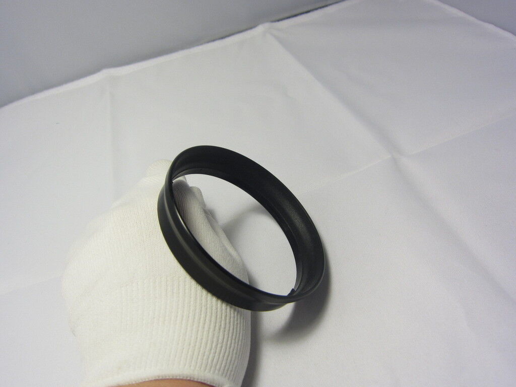 Used Plastic Lens Hood 72mm twist on type bayonet