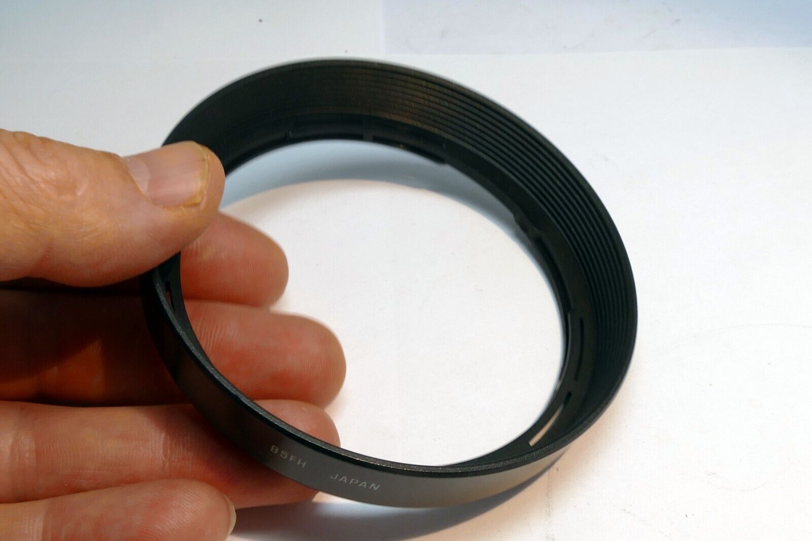 Tamron B5FH Lens Hood Shade for AF 28-200mm F/3.8-5.6 (5FH) 72mm rim Genuine OEM