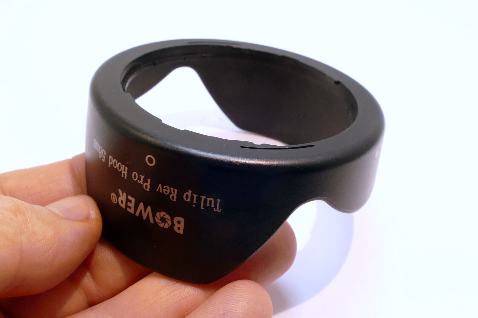 Bower 58mm Petal Hood Shade twist on type Universal