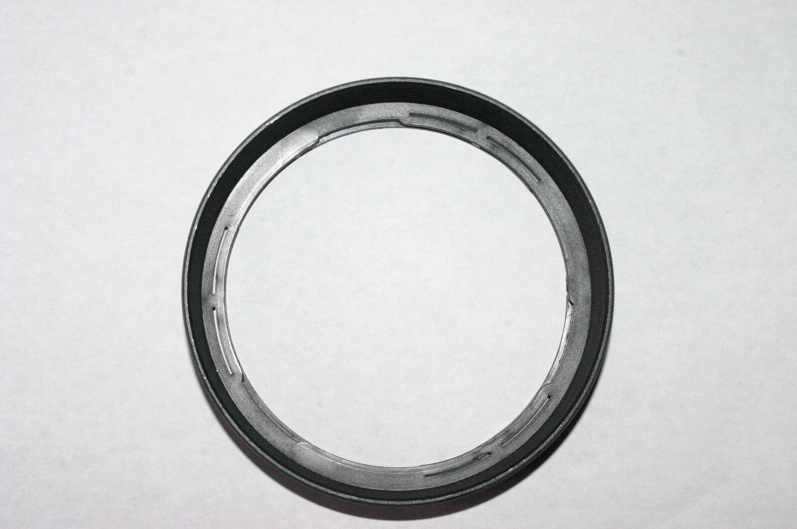 Used Tamron B5FH Lens Hood for 28-200mm f/3.8-5.6  Adaptall 6411045