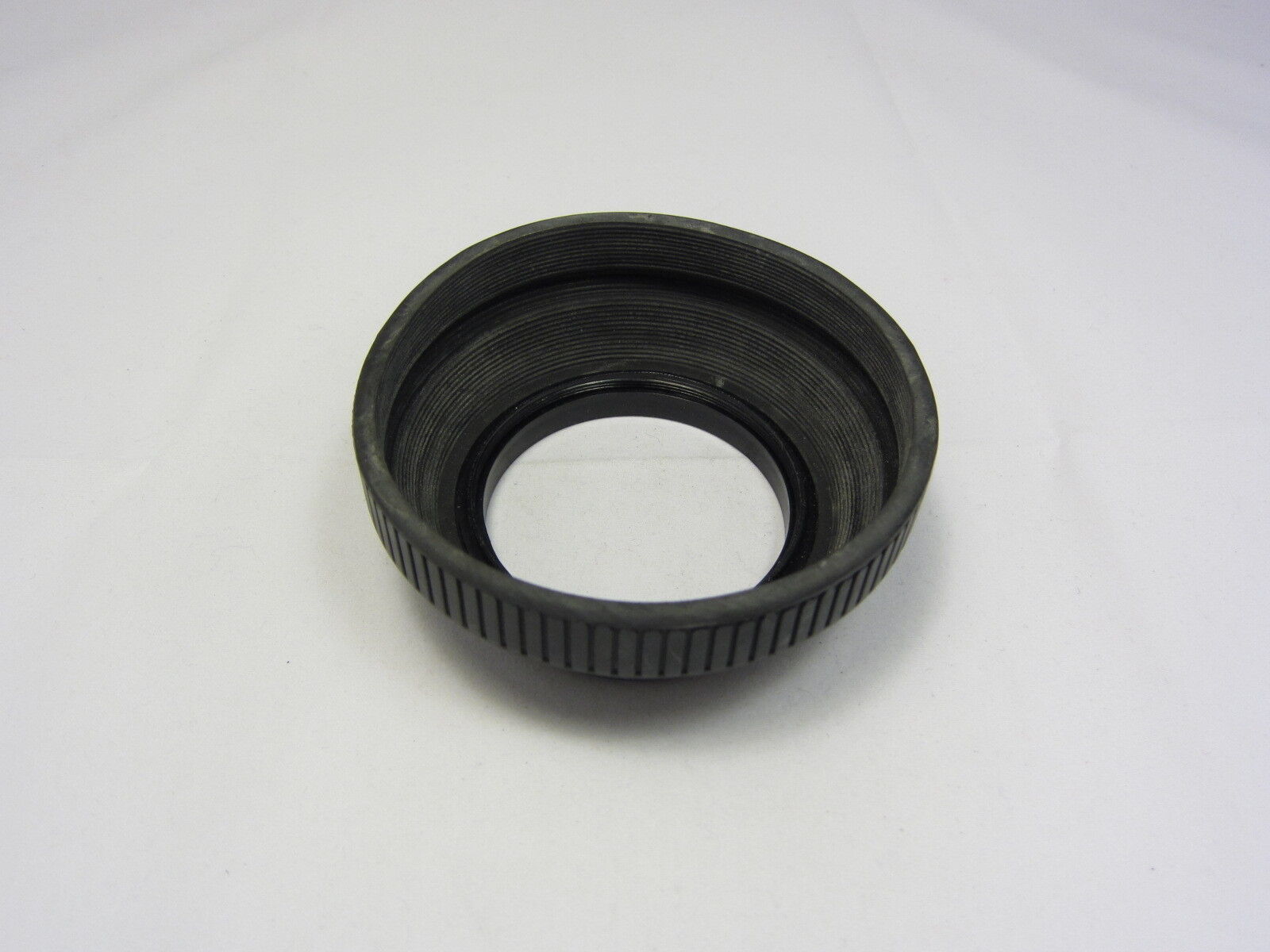 Used Unknown Brand 58mm Collapsible Rubber screw in Lens Hood N102036