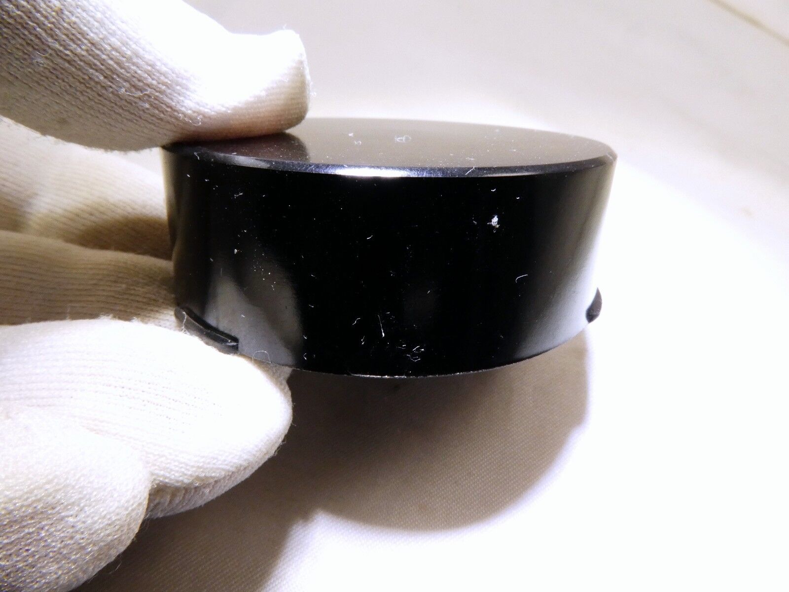 "AUW" Rear Lens Cap (unknown brand)