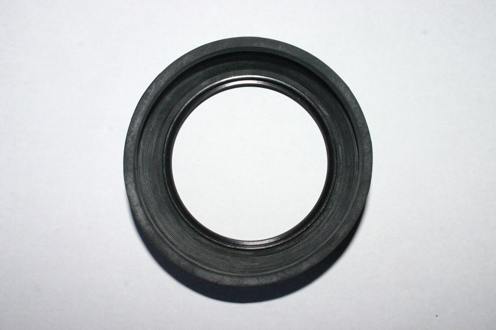 Used 72mm Collapsible Rubber Lens Hood Screw in Type  7414043