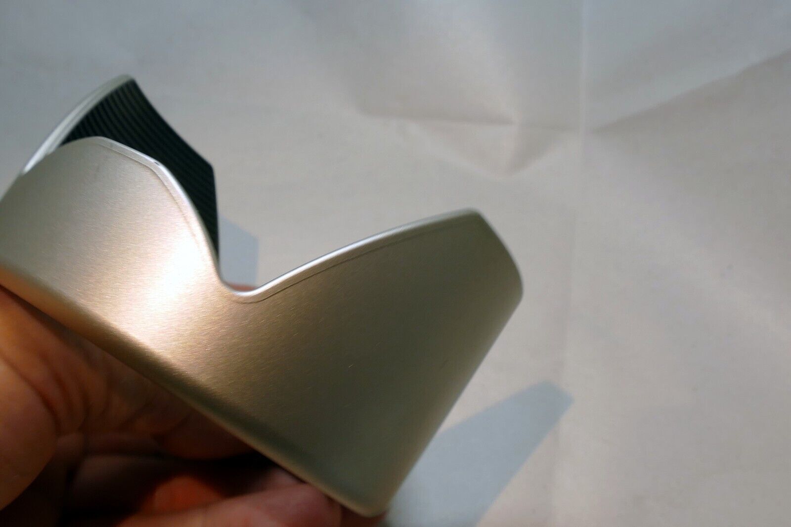 Tamron 104FH Lens Hood Shade for 28-200mm f2.8-5.6 17-28mm  - silver