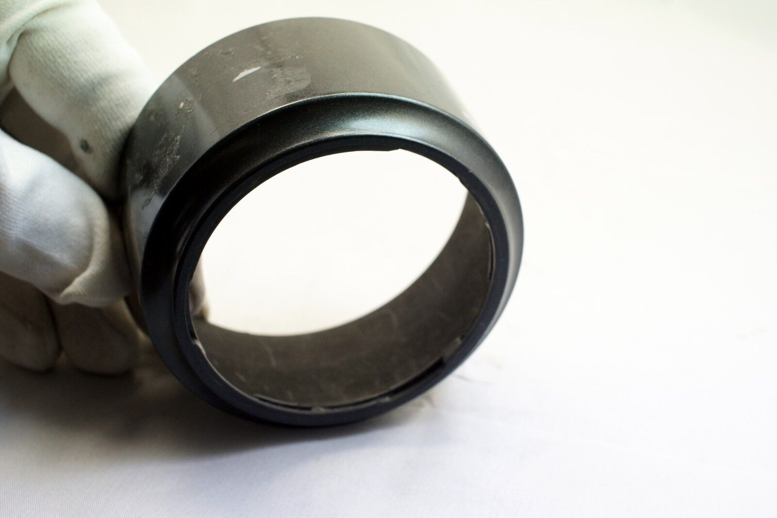 Promaster Lens hood twist on type (unknown model) 61mm ID