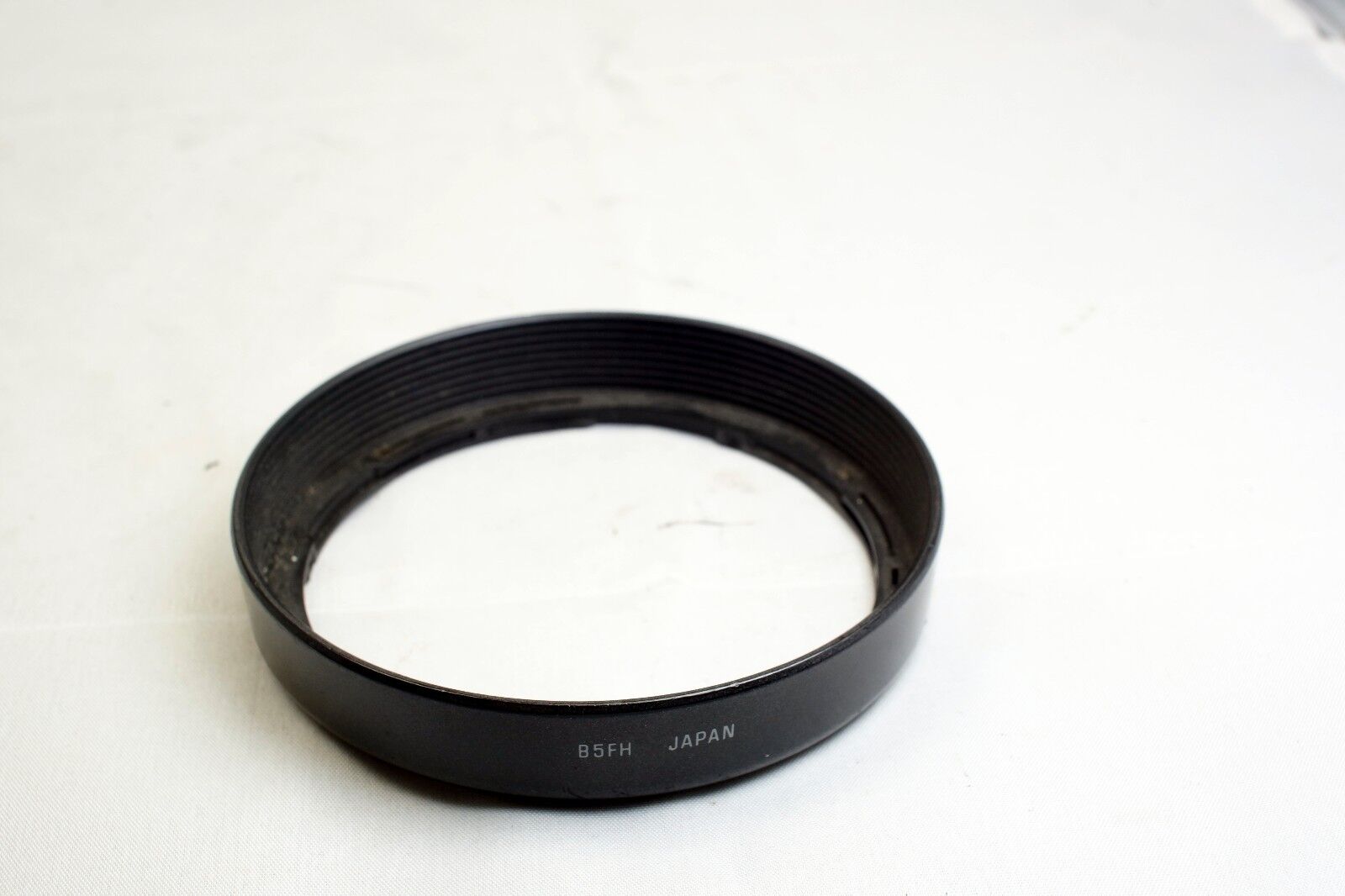 used Tamron B5FH Lens Hood Shade  for 28-200mm f3.8-5.6 Non Super zoom