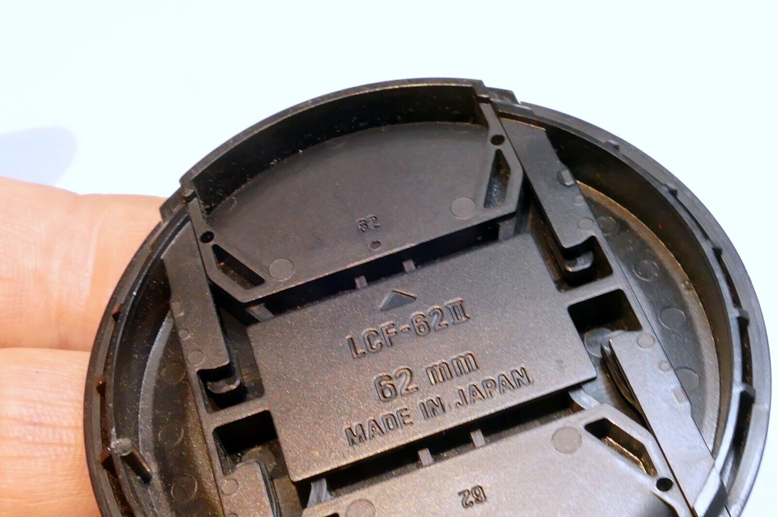 Sigma 62mm Front Lens Cap Metal slip on type 18-200mm 18-250mm 30mm f1.4 EX 70mm