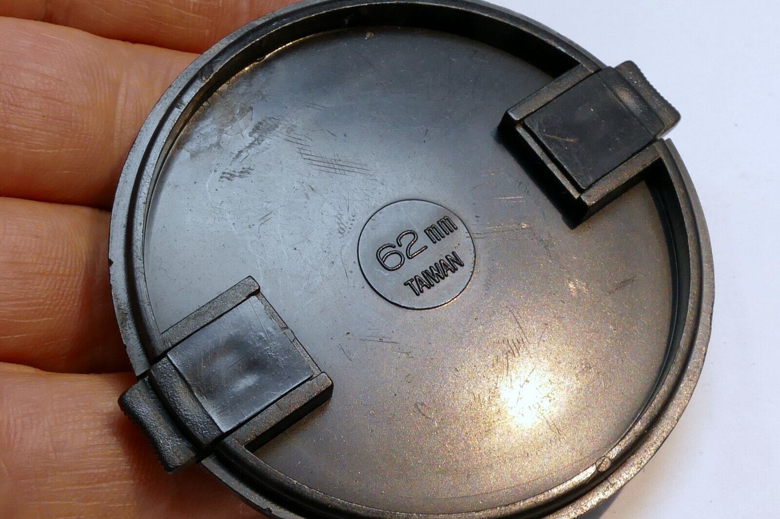 62mm Lens Cover Cap  for  70-300mm f4-5.6 300mm black snap on type
