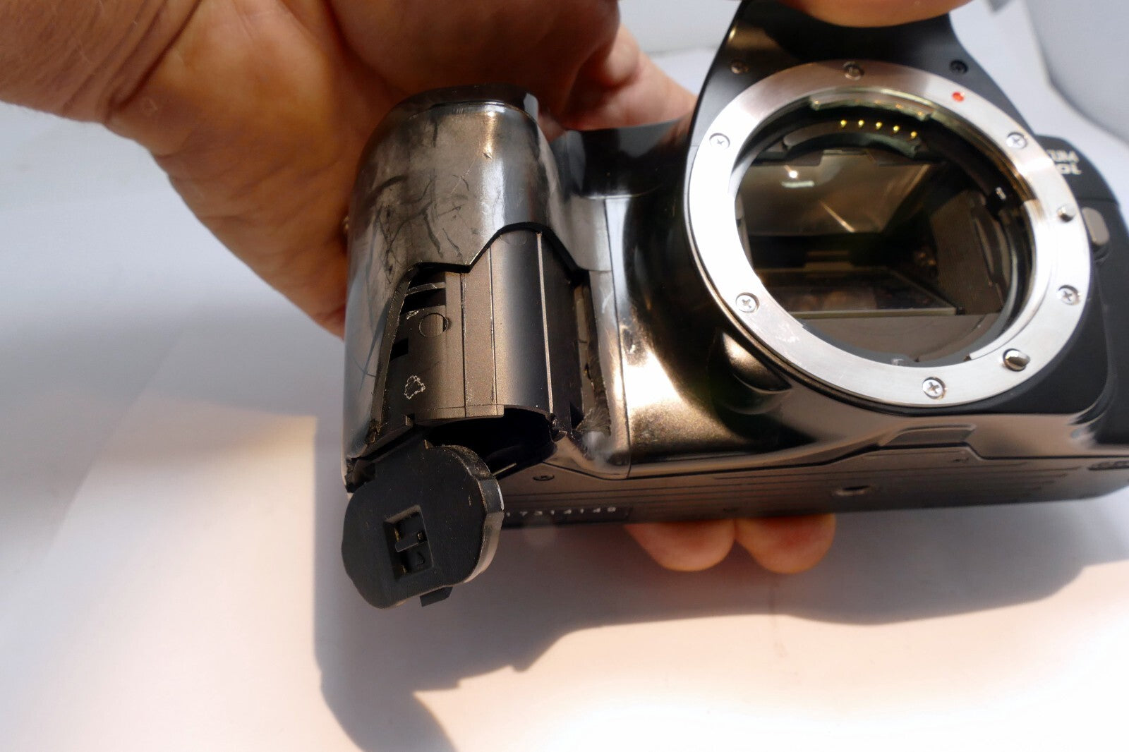 Minolta Maxxum 3000I 35mm Film SLR AF Camera Body