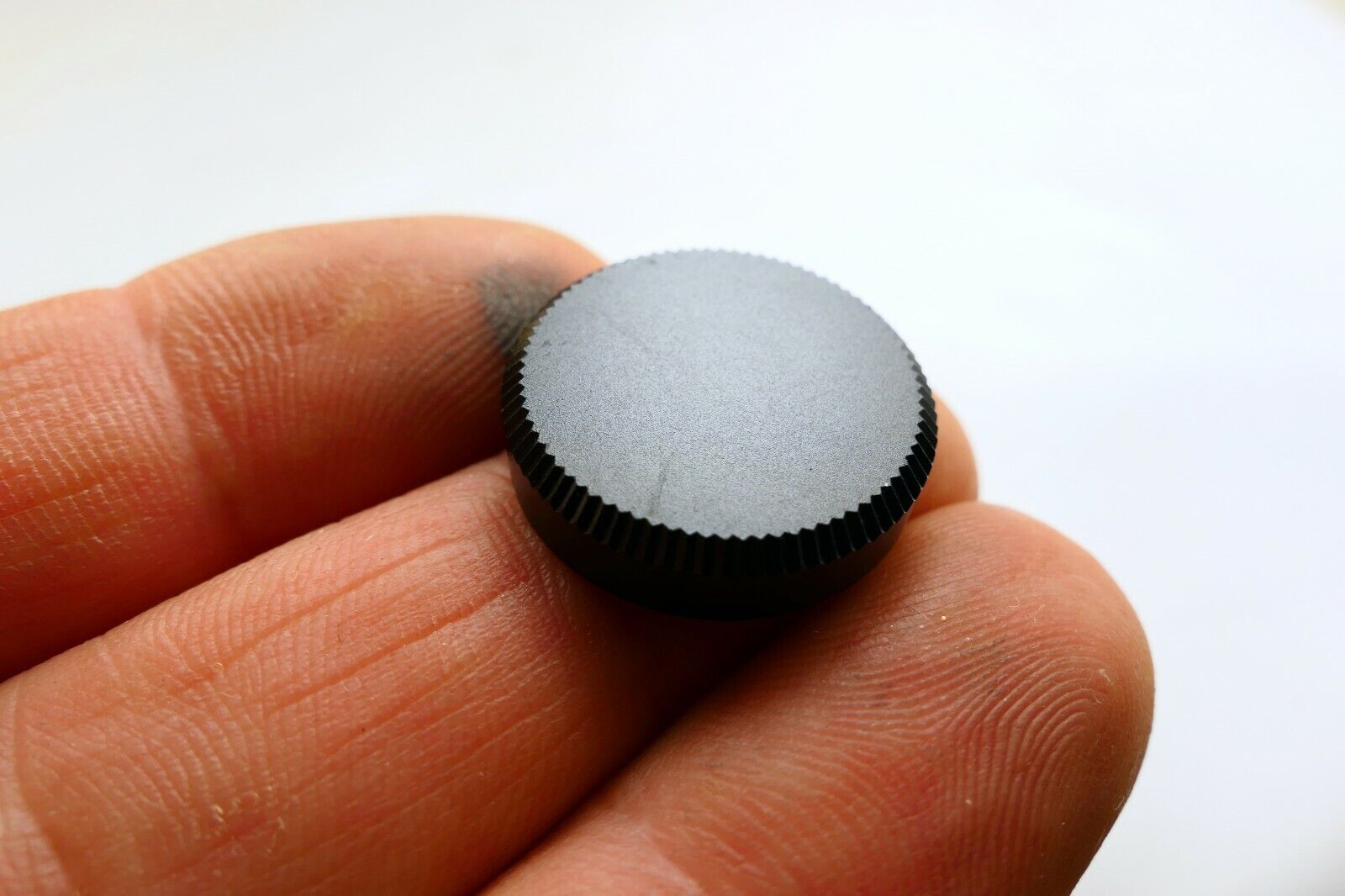18mm Rear Lens cap for D vintage lenses screw in type