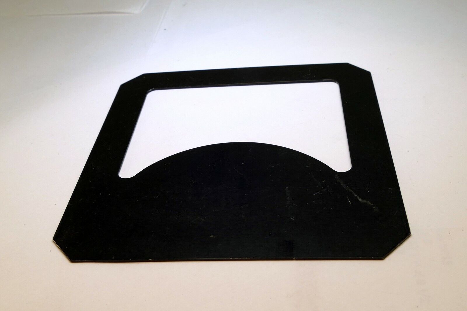 Vignetter  Mask 4.5X4.5" for Lindahl  bellows hood Top arc