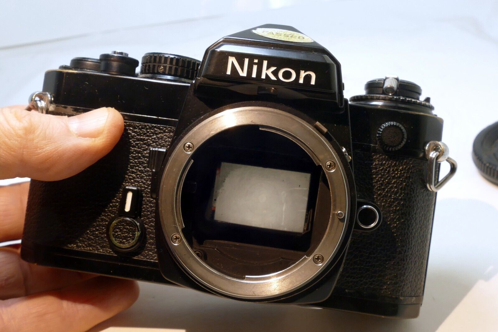 Nikon FE Black 35mm SLR Film Camera Body Only - tested, works good