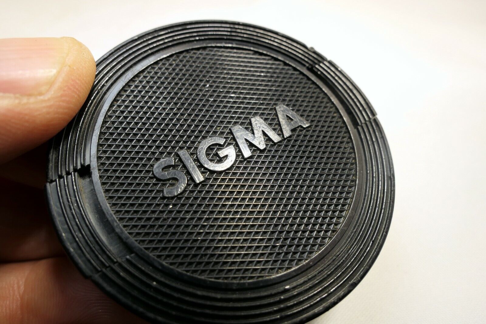 Sigma 52mm Front Lens Cap Snap on type all Black for Mini Wide angle 28mm prime