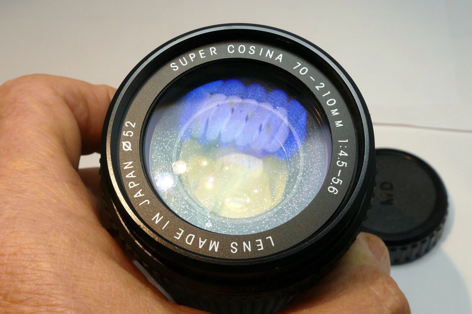Cosina 70-210mm f4.5-5.6 MD Lens Telephoto w Haze inside - AS IS Parts or Repair
