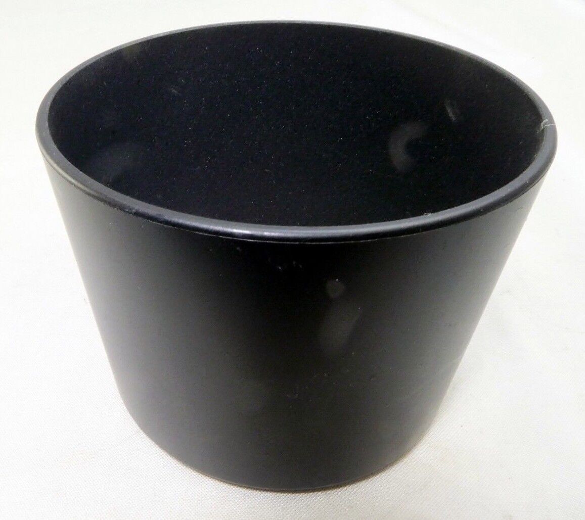 59mm ID Telephoto Plastic Lens Hood  twist on type (unknown brand)