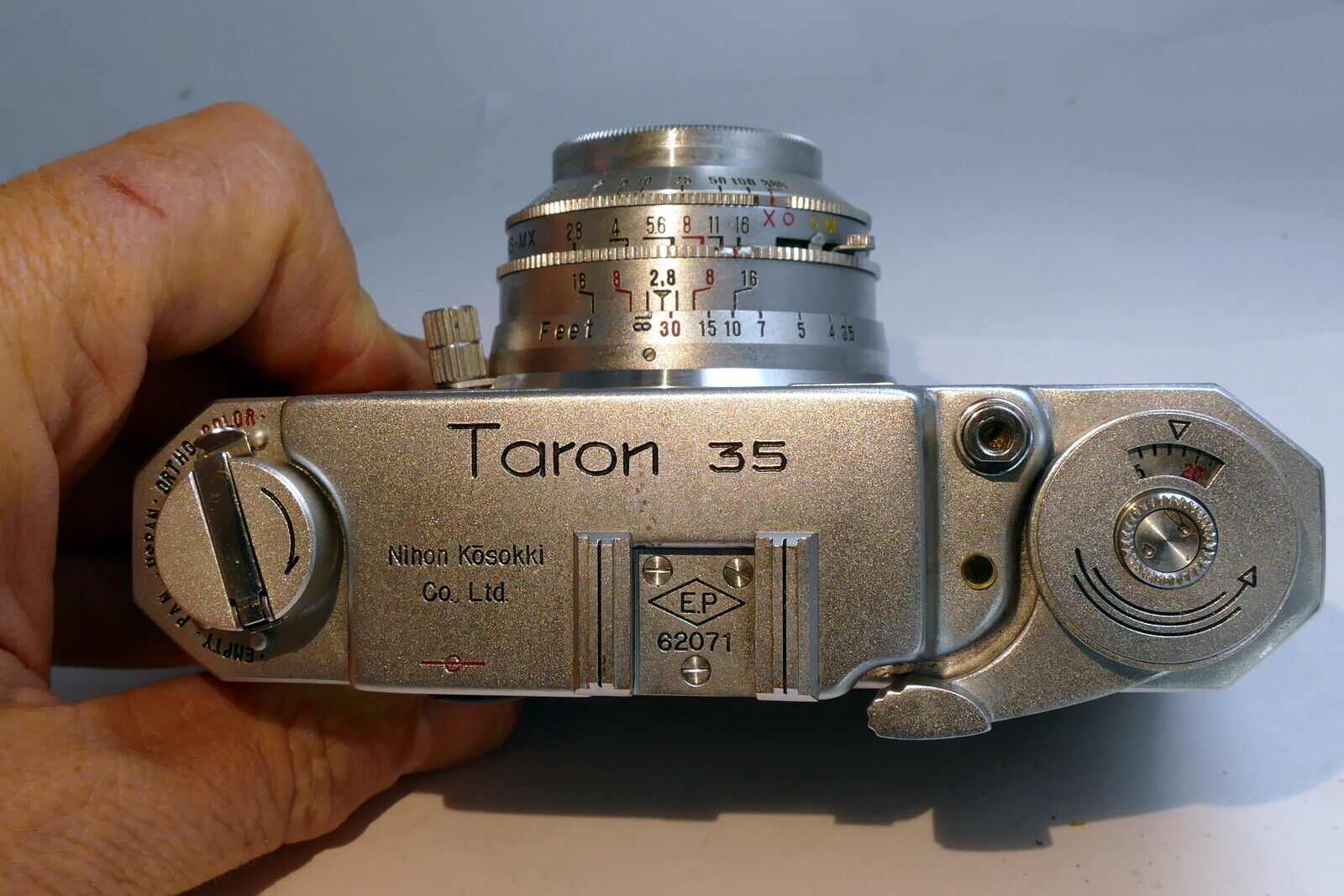 Taron 35 camera with Tomioka Lausar 4.5cm f2.8 Lens rangefinder EP Nihon Kossoki