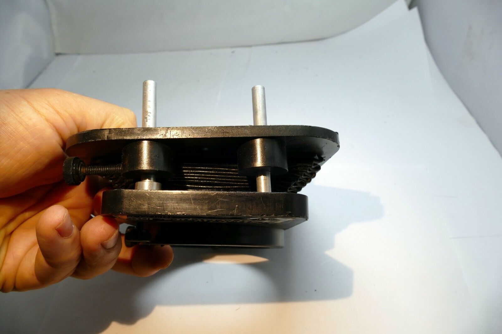 Lindahl Bellows lens Hood 31.1320 Bell-O-Shade Single 3X3 filter slot