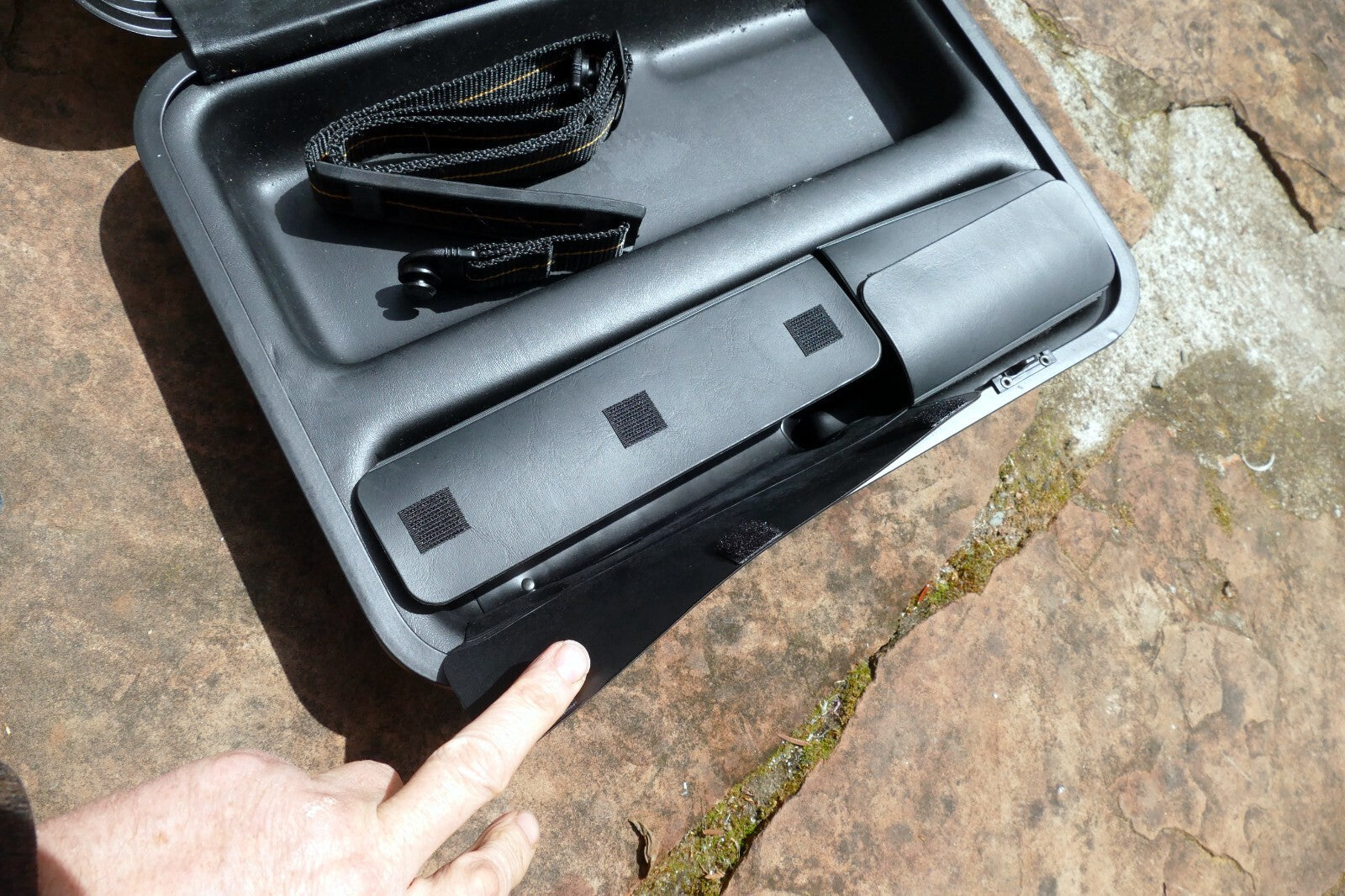 Sony Handycam Camera Hard Case Locking w/ Keys Travel Brief Carrying OEM Genuine