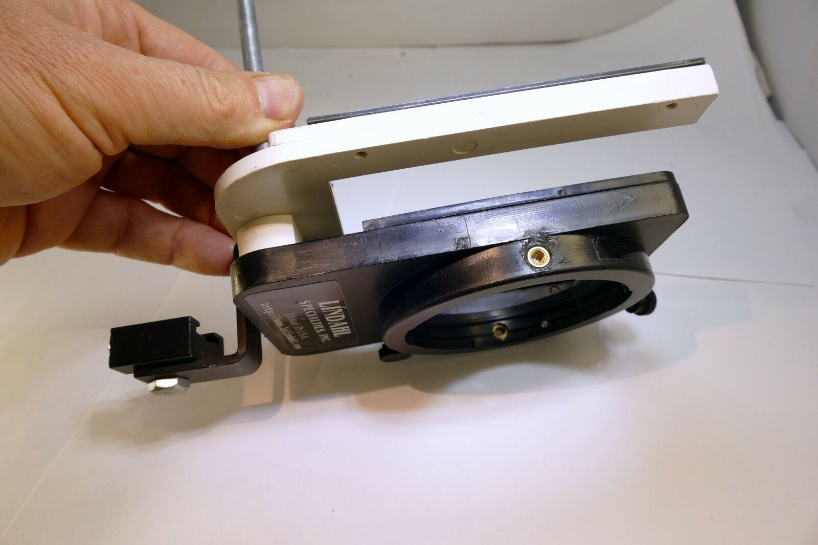 Lindahl Bellows lens Hood Single 3X3 slot filter holder (white)