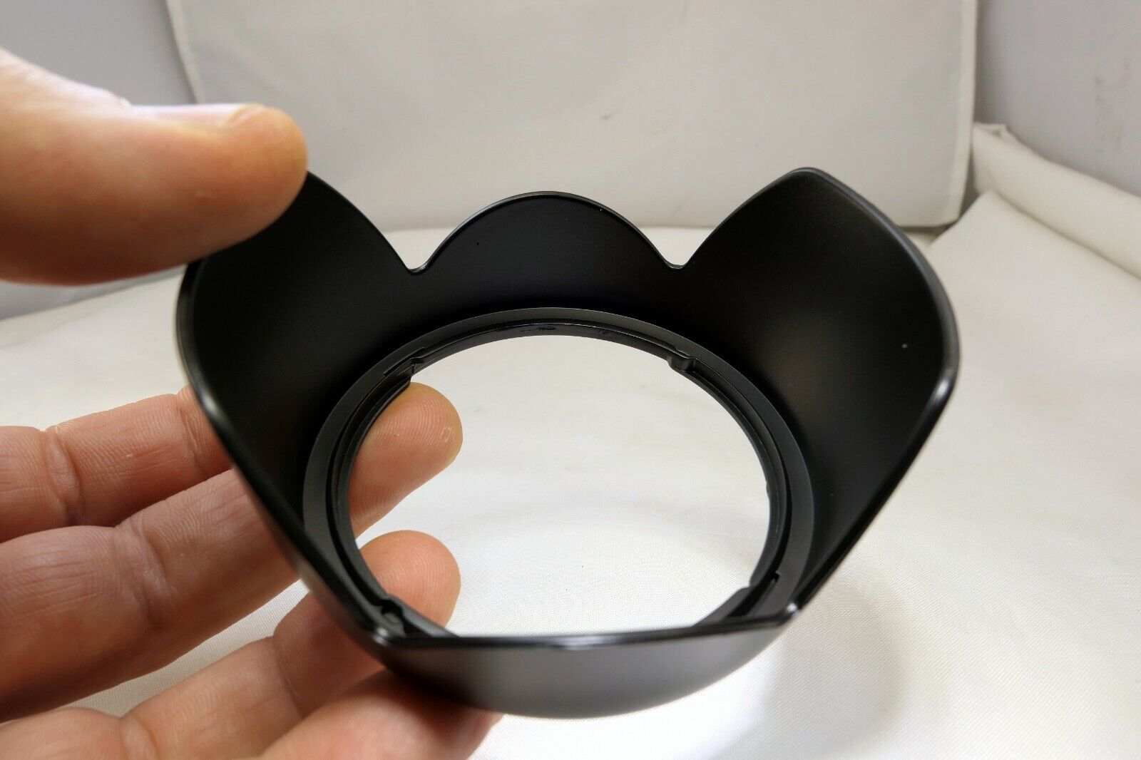 Aftermarket EW-63 II Lens Hood Shade for 28mm F1.8 EF 28-105mm F3.5-4.5 II