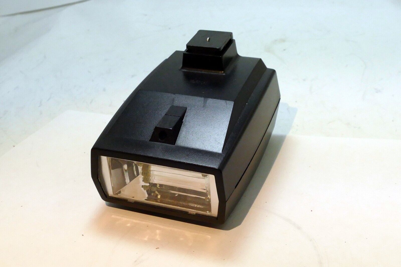 Popular 25CA Hot Shoe flash vintage / missing PC sync cable for OM