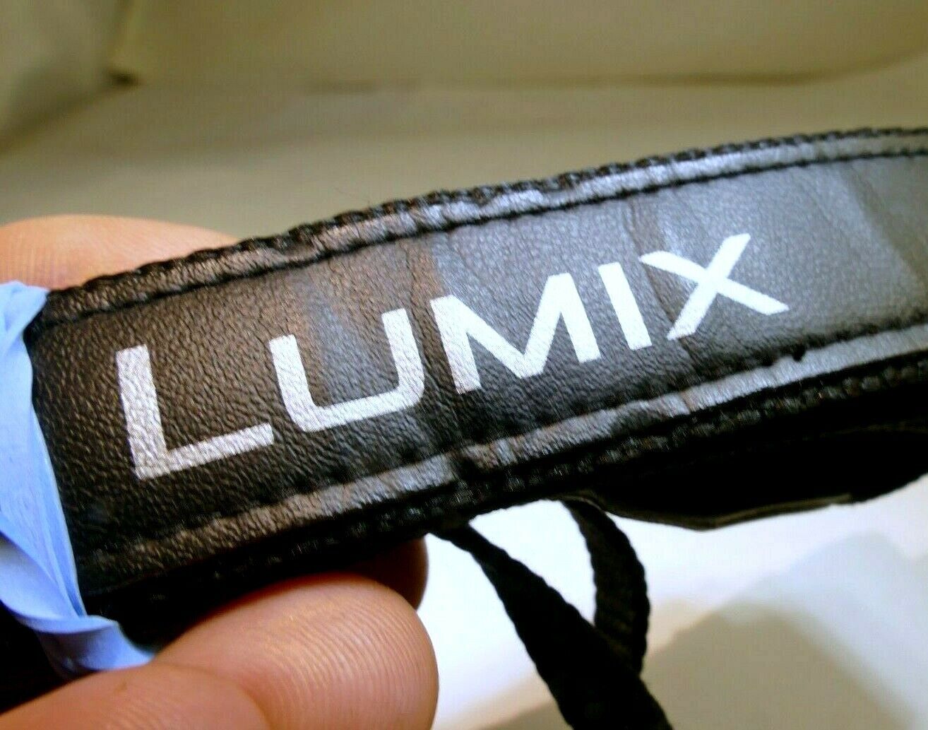 Panasonic LUMIX DMC FZ200 FZ000 FZ300 1" 2.5cm wide Neck Shoulder camera Genuine