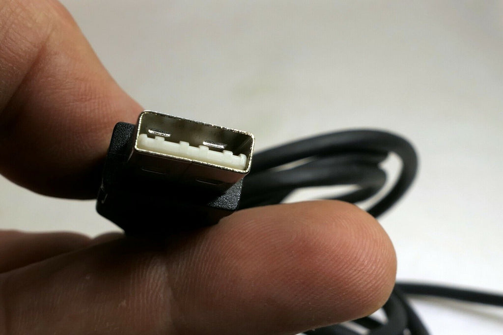 Nikon UC  USB Cable 3 feet Coolpix Camera  Genuine Original OEM - 4 pin square