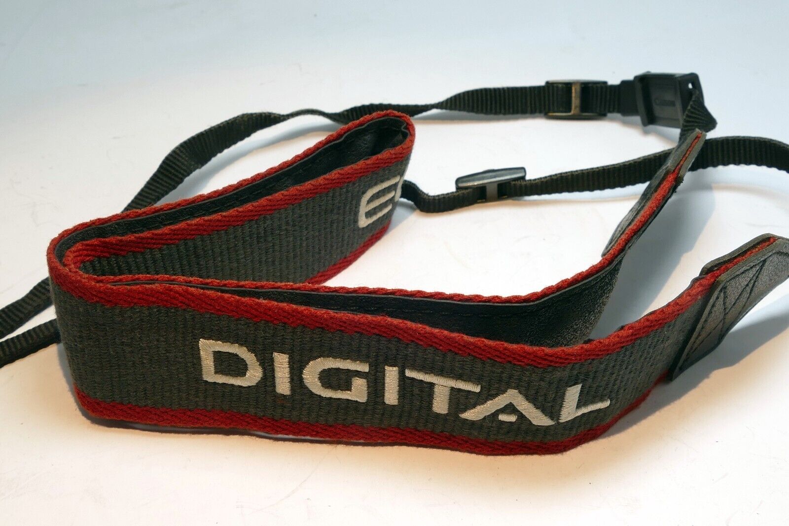 Canon EOS Digital Camera Neck Shoulder Strap 4cm wide gray - Genuine OEM