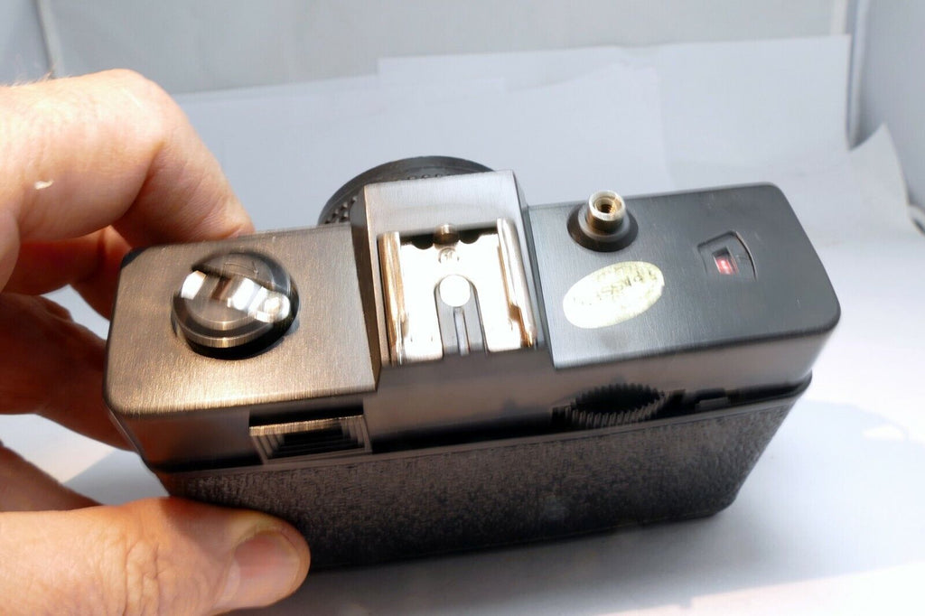 Minaki EZ 35R 35mm point and shoot  Film Camera w/ 50mm f6.3 lens - AS IS Parts