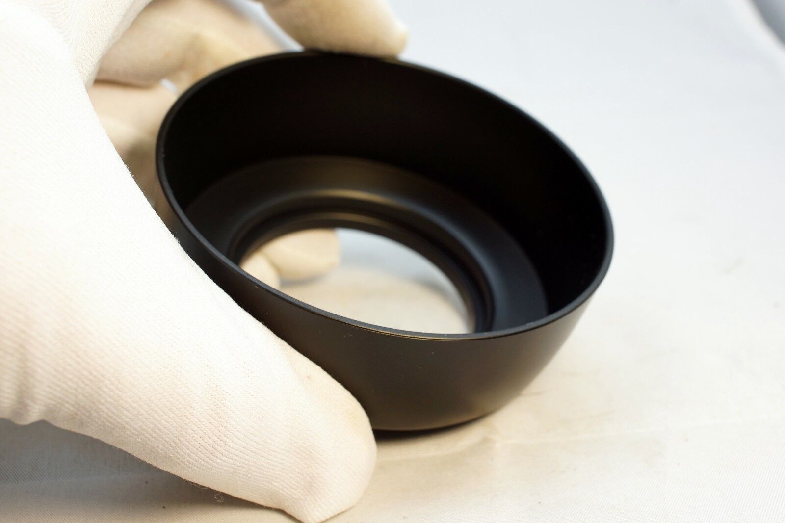 Aftermarket ES-62 52mm Lens hood lens screw in for 50mm f1.8 EF II FD threaded