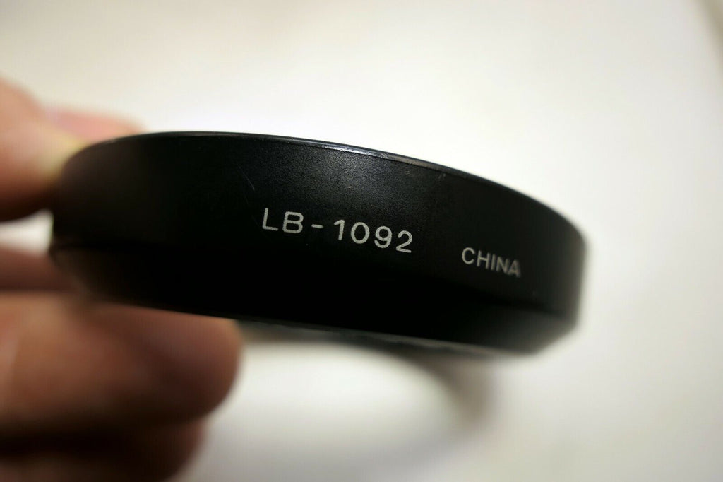 Minolta LB-1092 Maxxum lens hood shade For AF Zoom 28-100mm F3.5-5.6 D Original