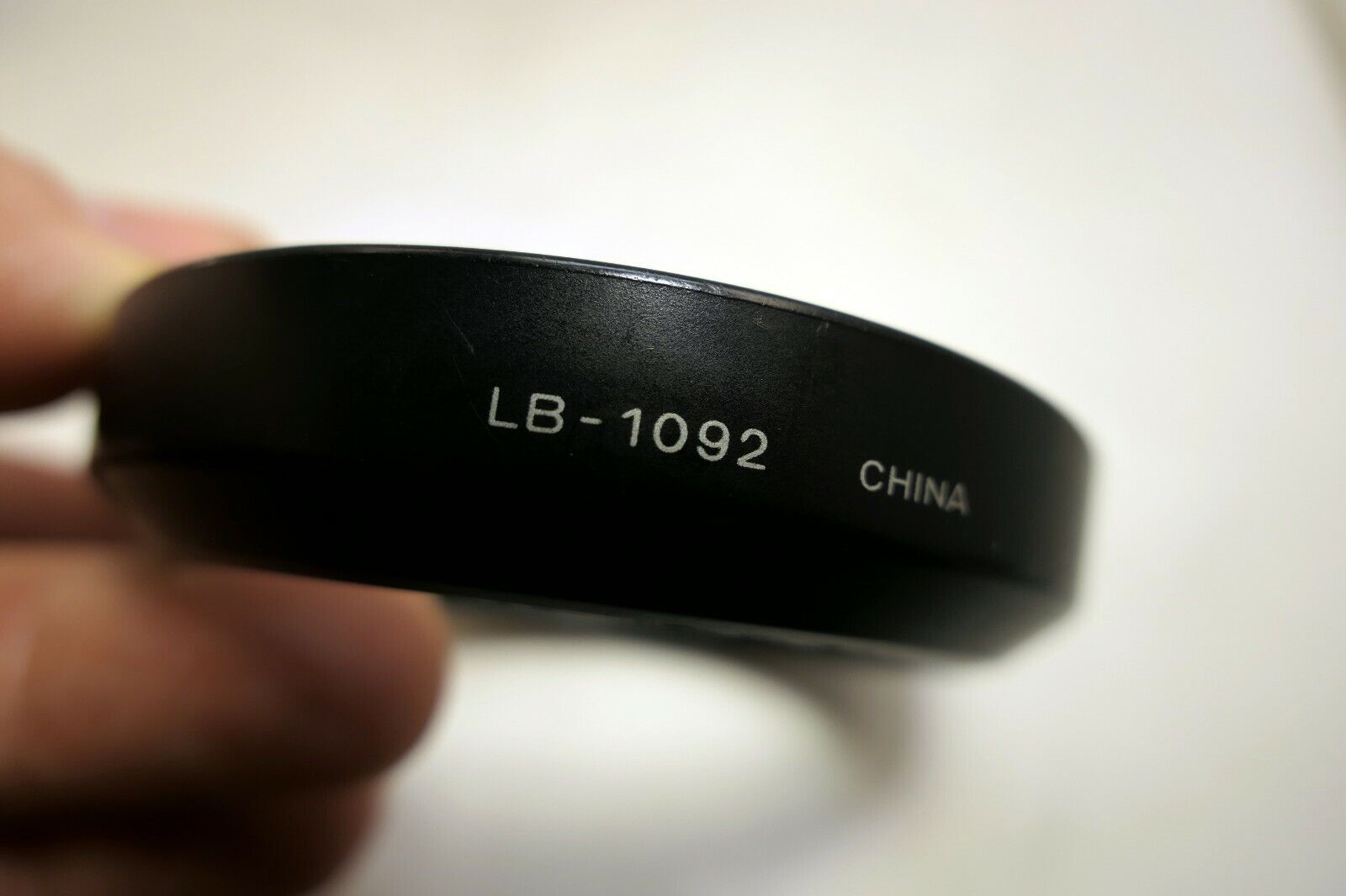 Minolta LB-1092 Maxxum lens hood shade For AF Zoom 28-100mm F3.5-5.6 D Original