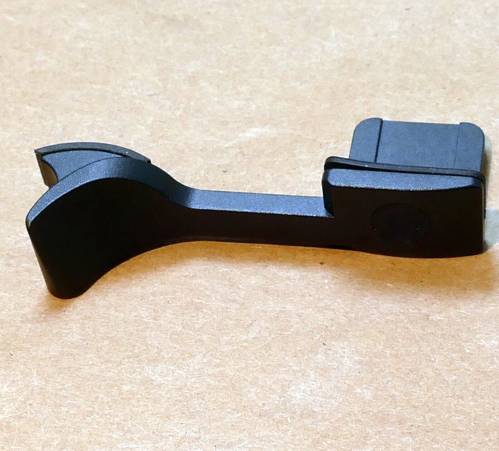Black Aluminum Metal Hot Shoe Thumb Up Rest for Fuji camera X100