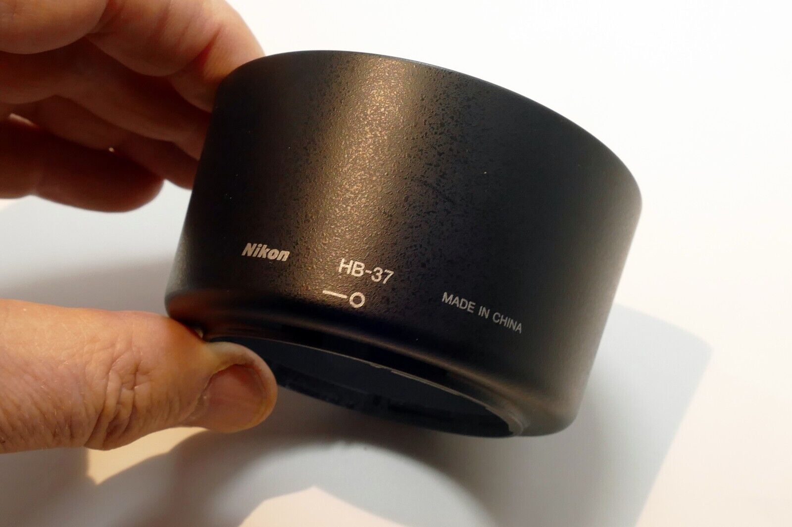 NIKON HB-37 Lens Hood Shade for AF-S VR 85mm f3.5 Nikkor  OEM Original
