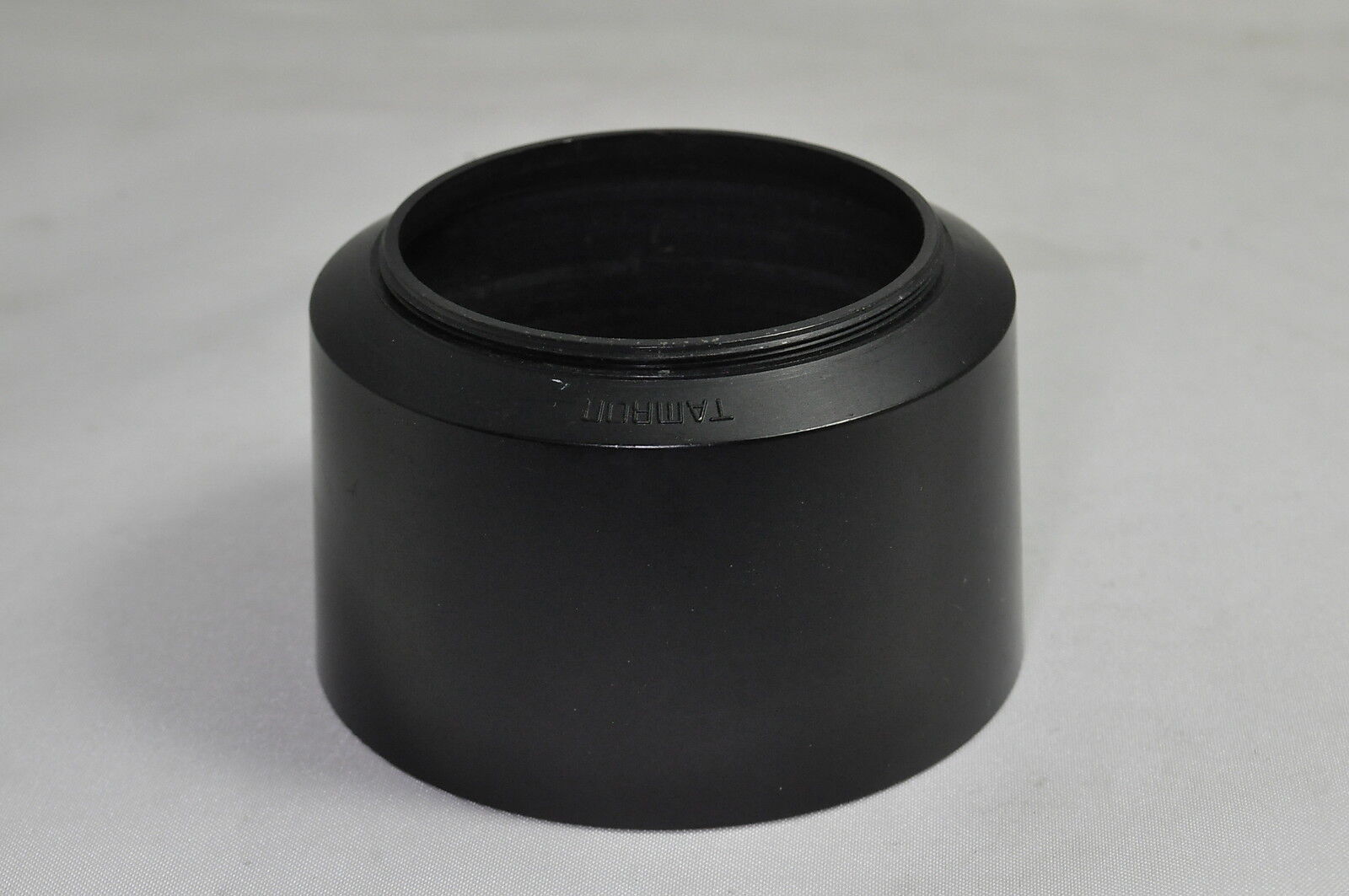 Tamron 29FH Plastic Lens Hood 58mm dcrew on type for 70-210mm AF zoom