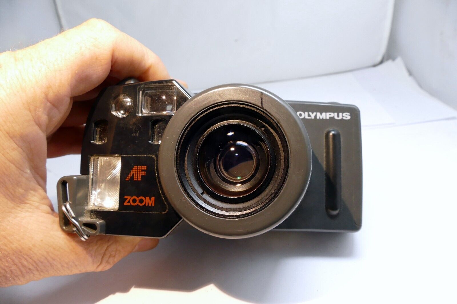 OLYMPUS INFINITY SUPER ZOOM 300, 38-105 MM CAMERA Untested - AS IS