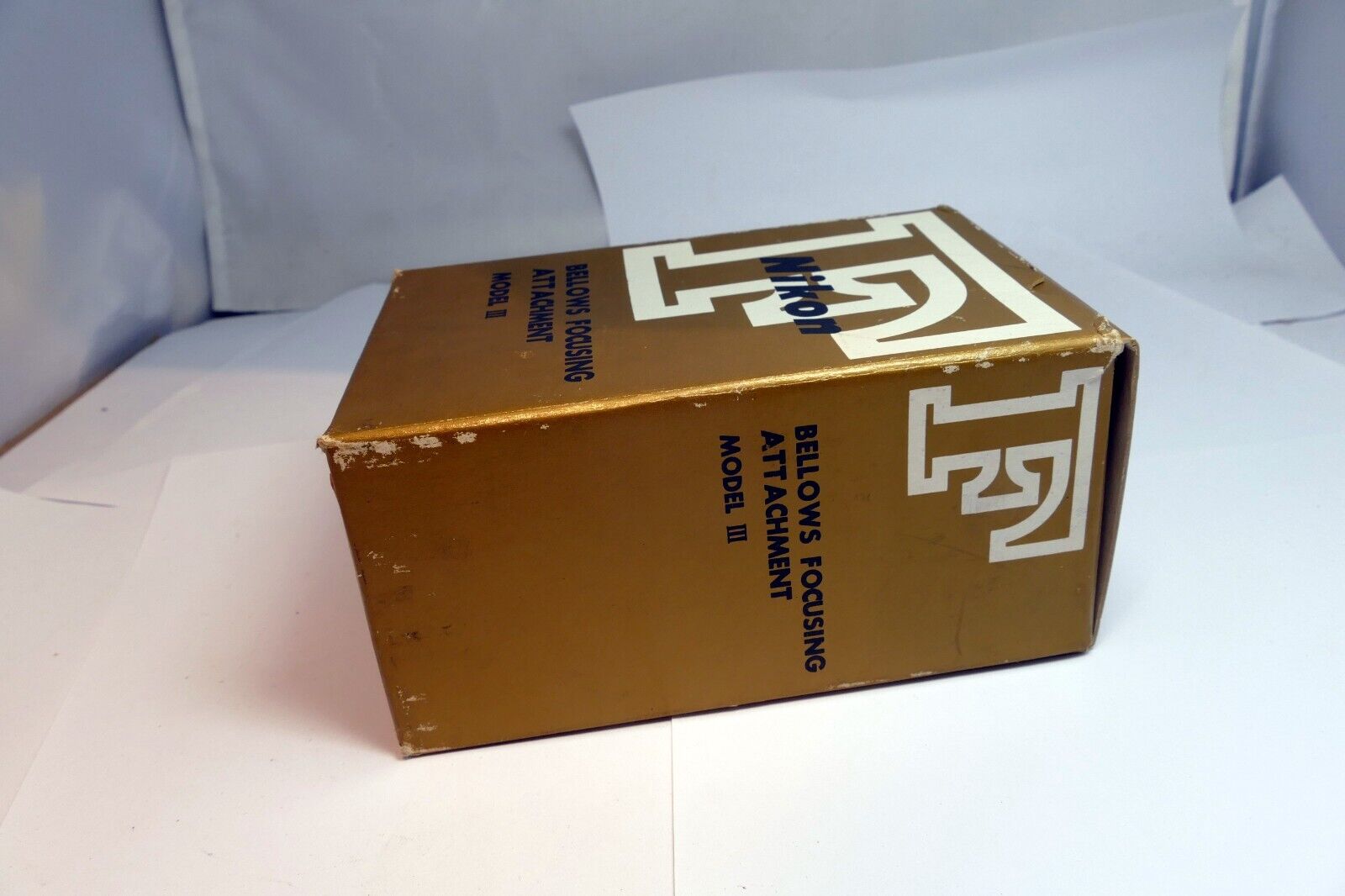 Empty Box for  Nikon Bellows Focusing Attachment Model III  ( an empty box only)