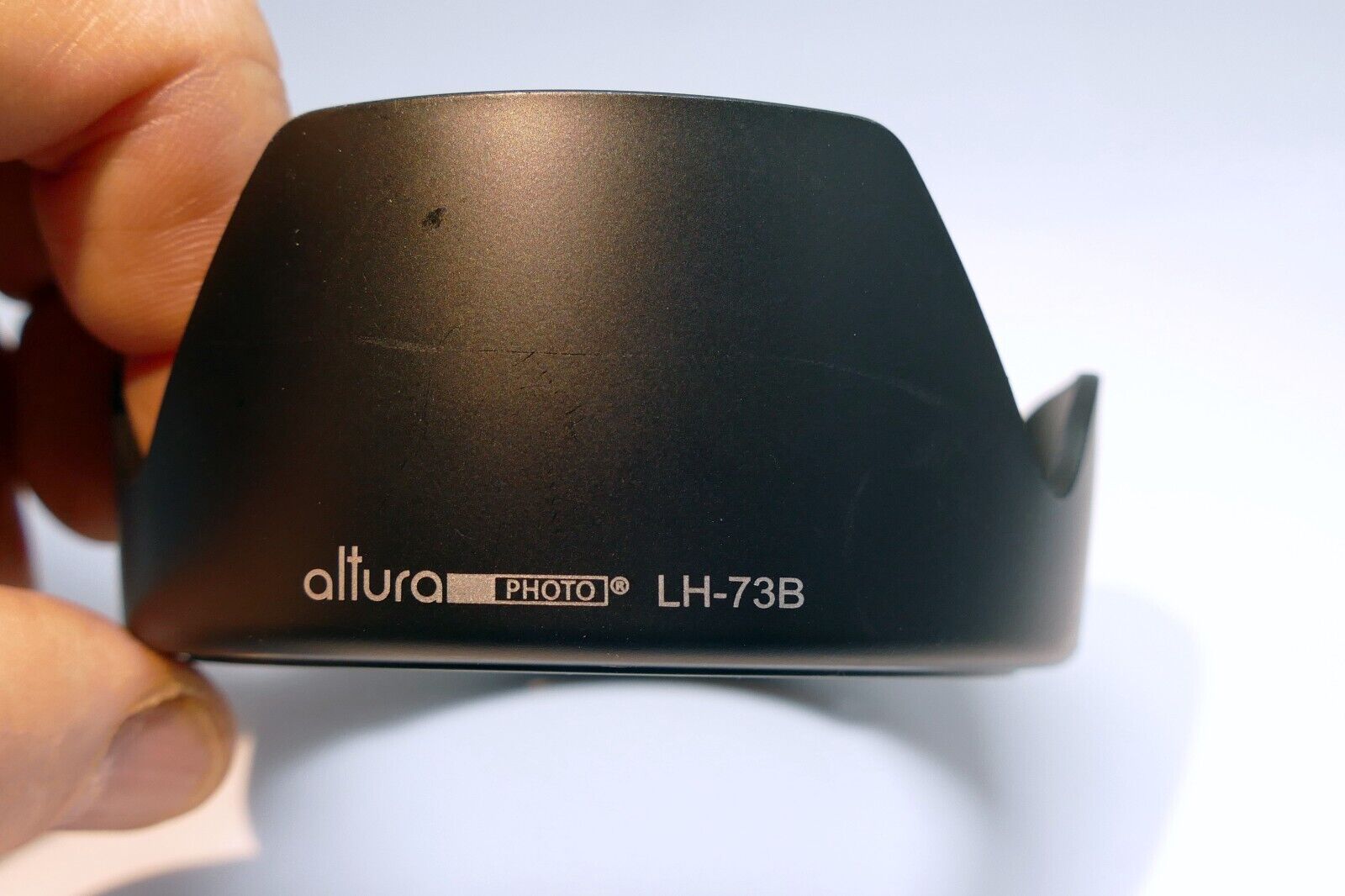 EW-73B Dedicated  Lens Hood Shade for Canon EF-S 18-135mm f/3.5-5.6 IS 67mm