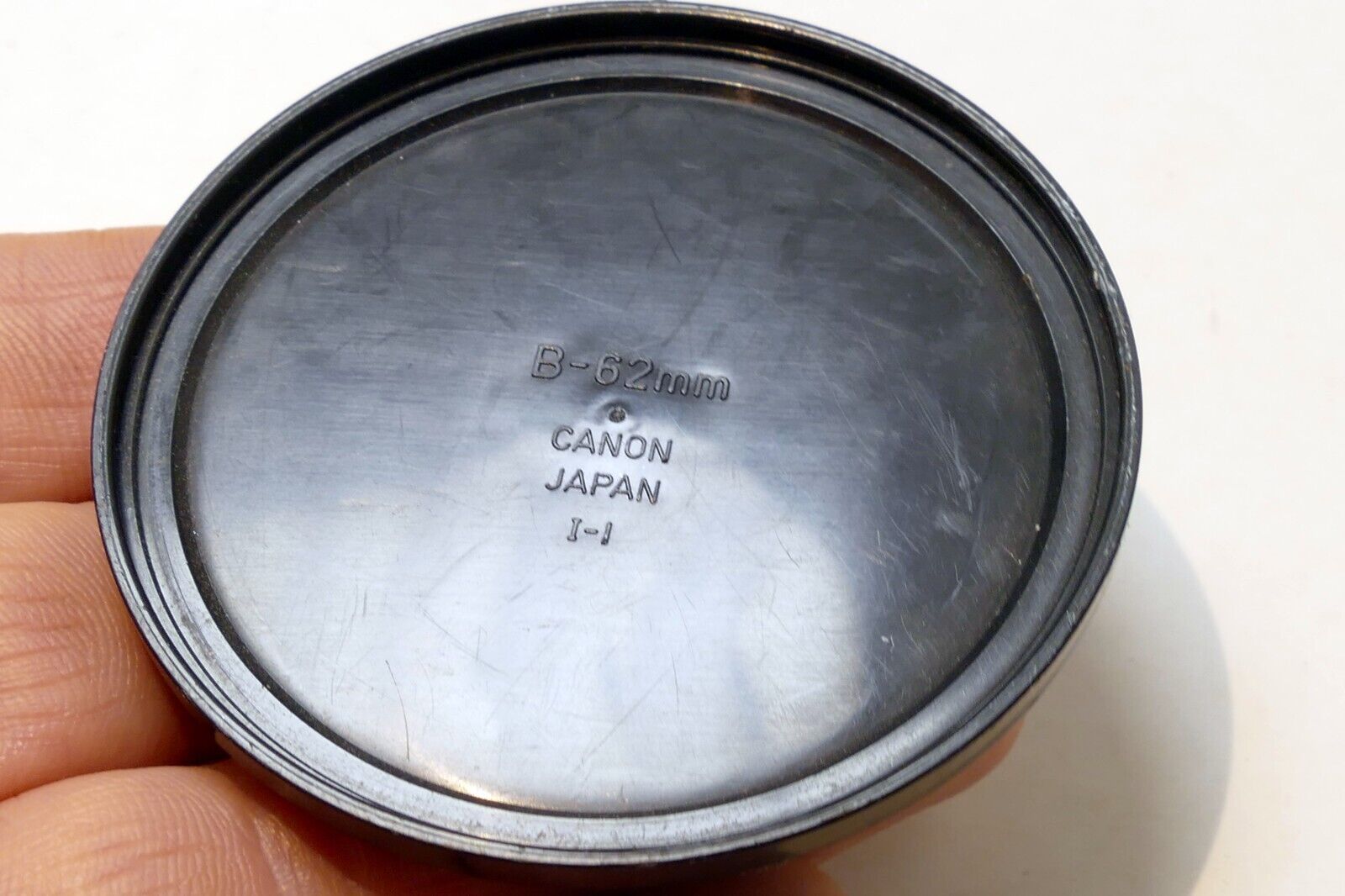 Canon B-62 52mm Front cap for 35-70mm f3.5-4.5 FDn FD lenses - original OEM