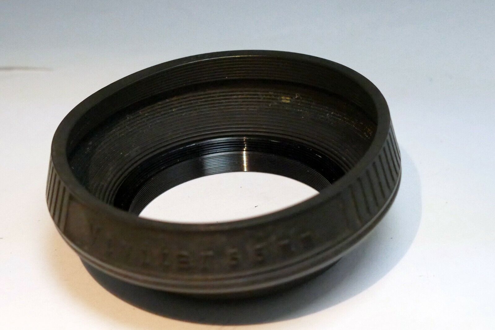 55mm rubber lens hood shade Vivitar ( hard rubber rigid )