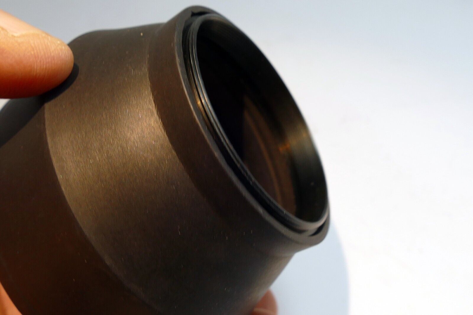 52mm Lens Hood Shade rubber threaded screw in for 50mm 135mm normal telephoto