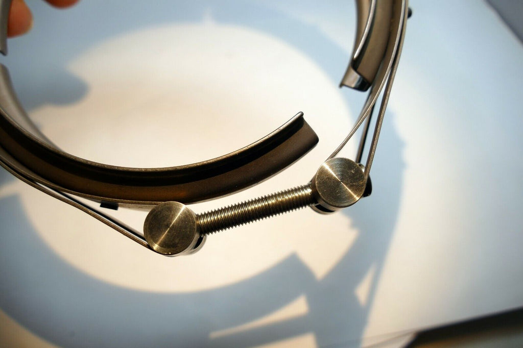 NH1007588-10 R99952-T 0004 clamp EXHAUST