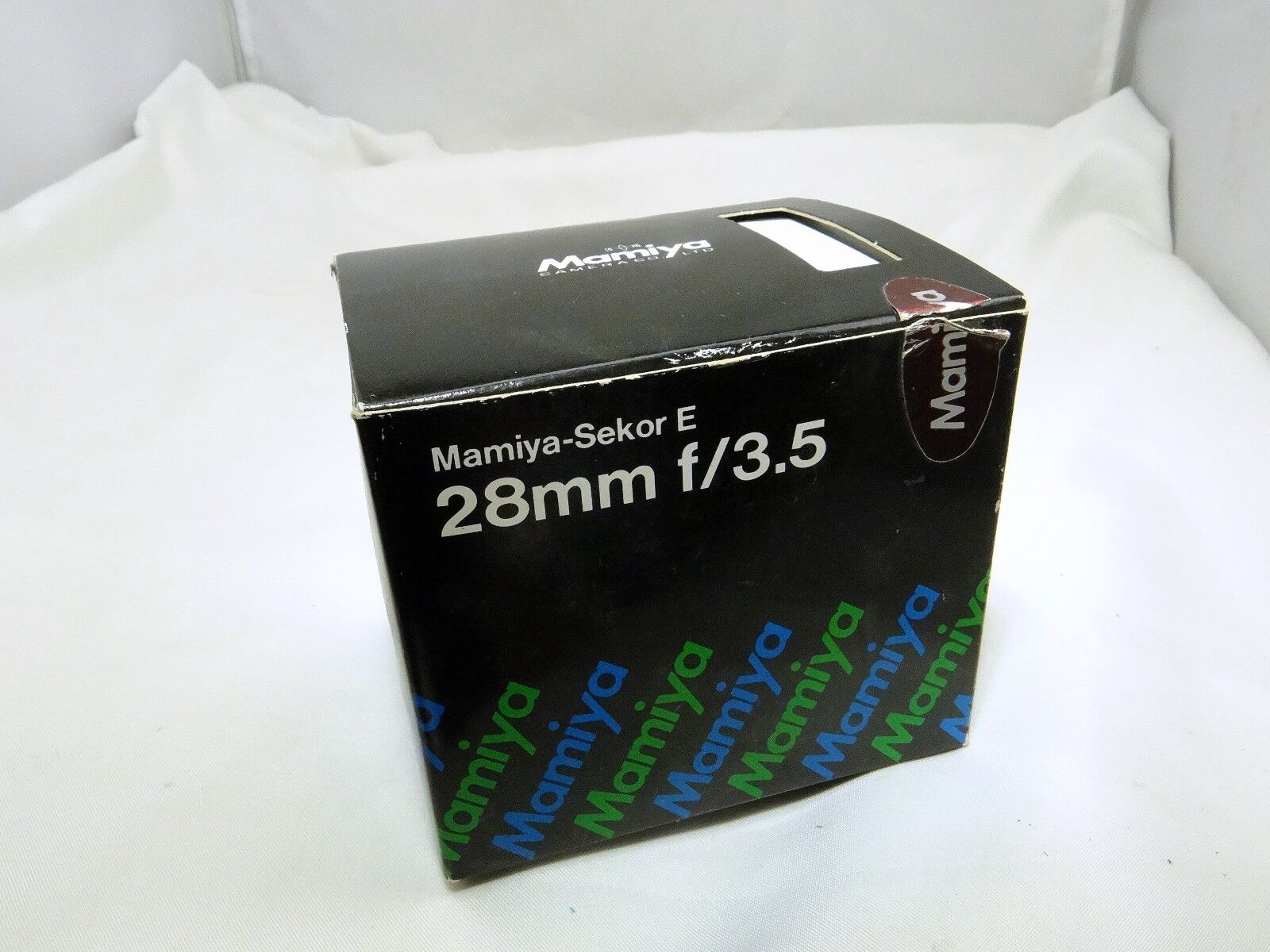 Empty box for Mamiya Sekor 28mm f3.5 E ZE with foam Lens