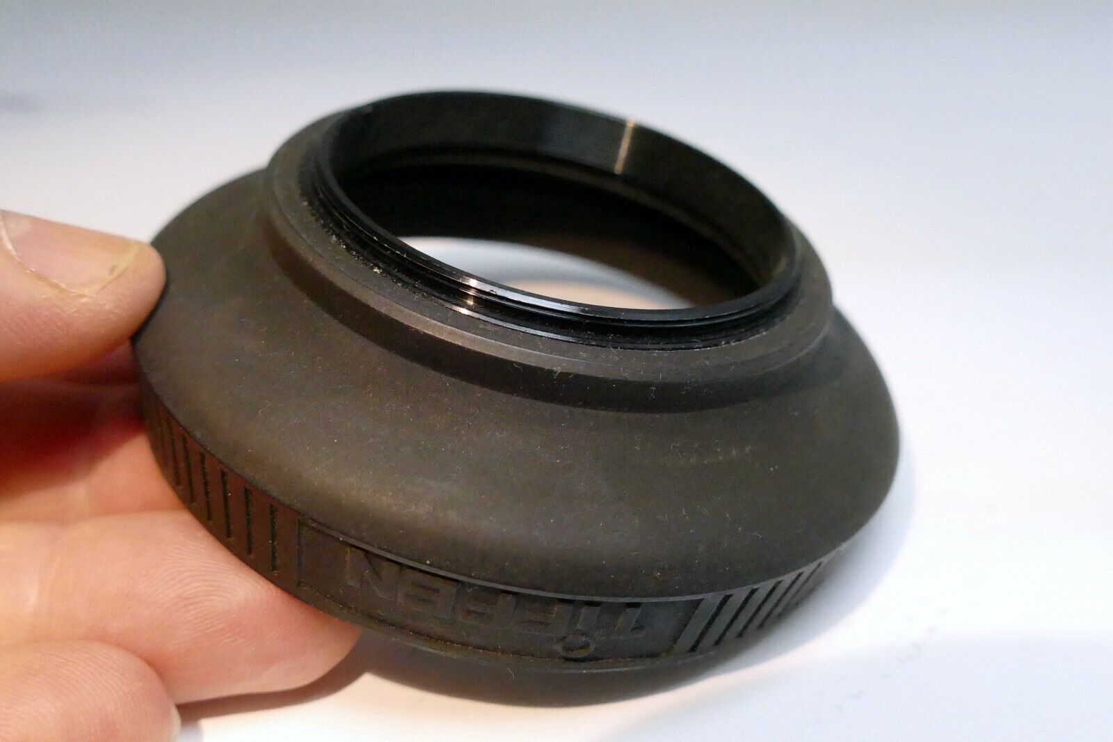 Tiffen Lens 52mm Rubber Hood shade 50mm f1.4