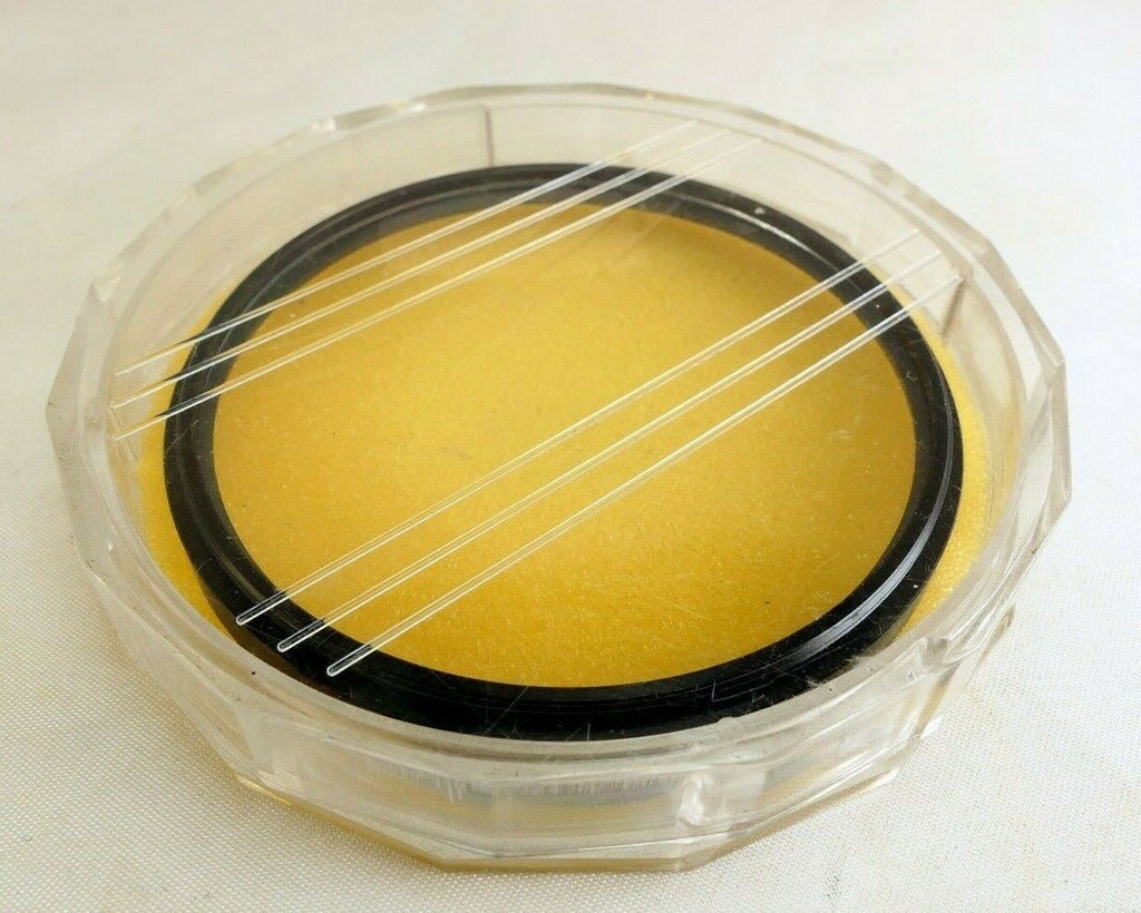 Tiffen 72mm +2 Close up macro lens filter scratched in the center