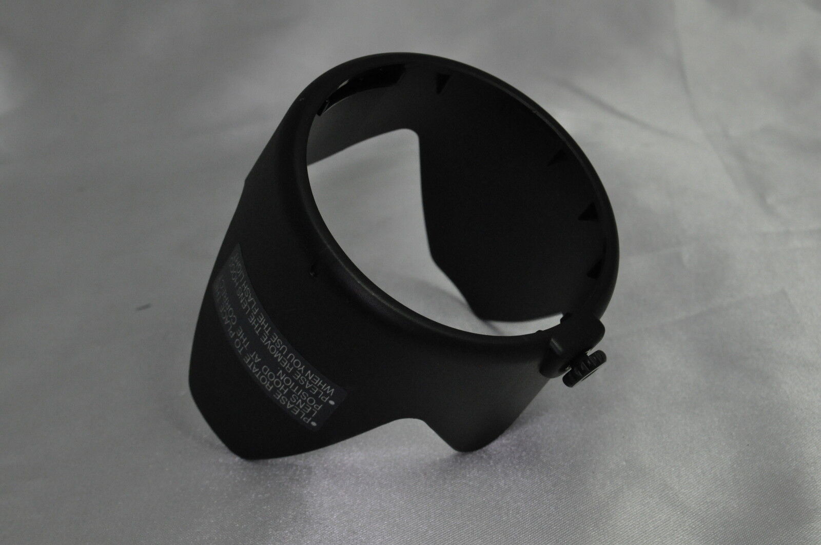 Plastic Lens Hood 57.3mm unknown brand  Petal shaped  O206050