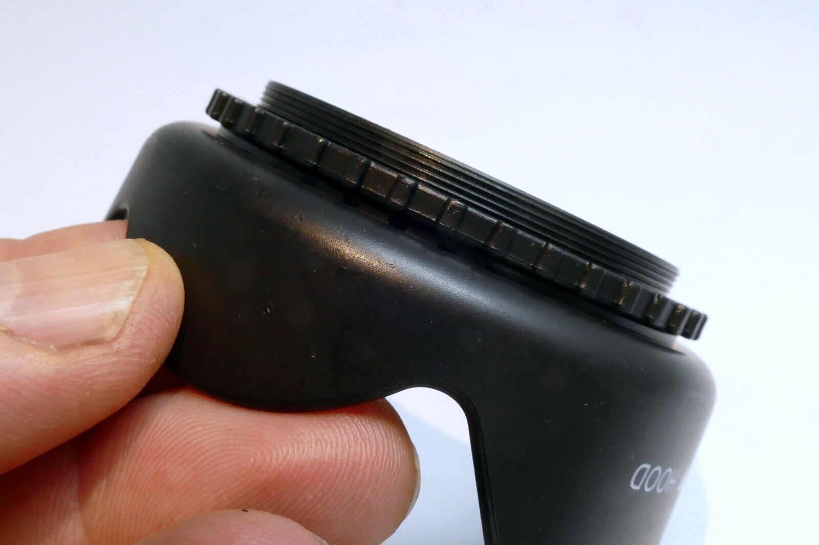 55mm Lens Hood Shade threaded plastic petal shaped  for 50mm f1.8 f1.4