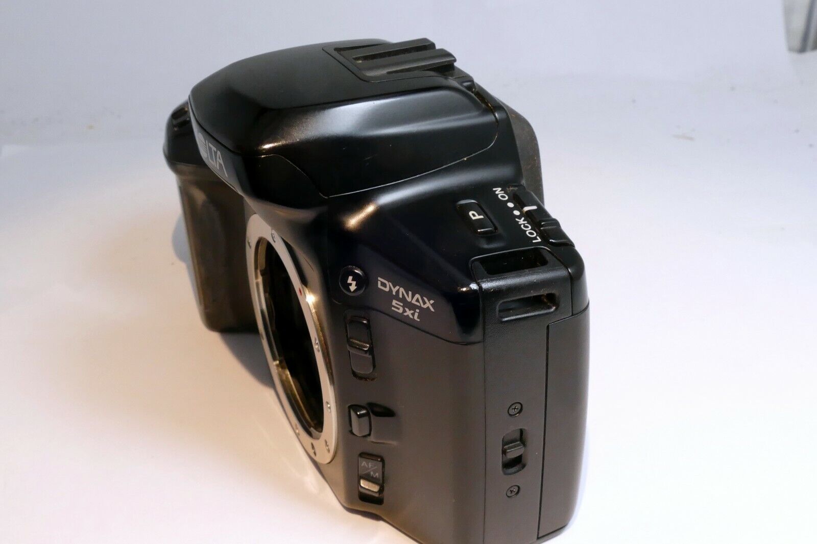 Minolta Maxxum 5Xi Dynax camera body only for parts as found AS IS - UNTESTED