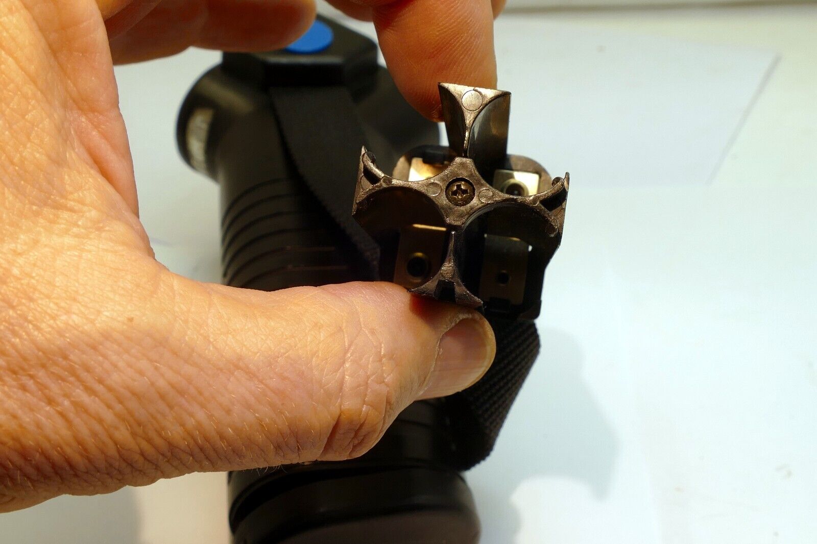 Vivitar Quick Release Pistol Grip  missing cable