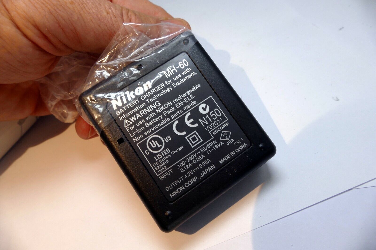 Nikon MH-60 Charger for Nikon EN-EL2 Battery Genuine OEM Original